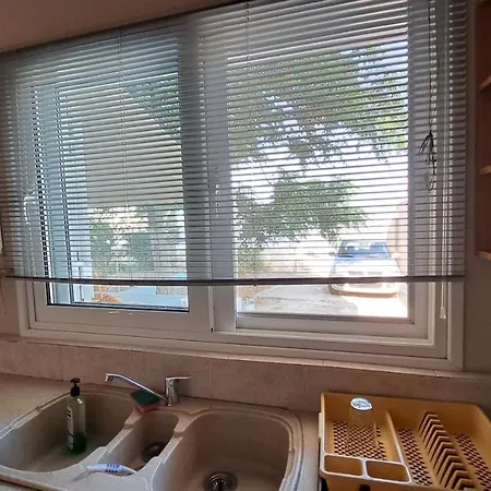Beachfront 2-bedroom Apartment
